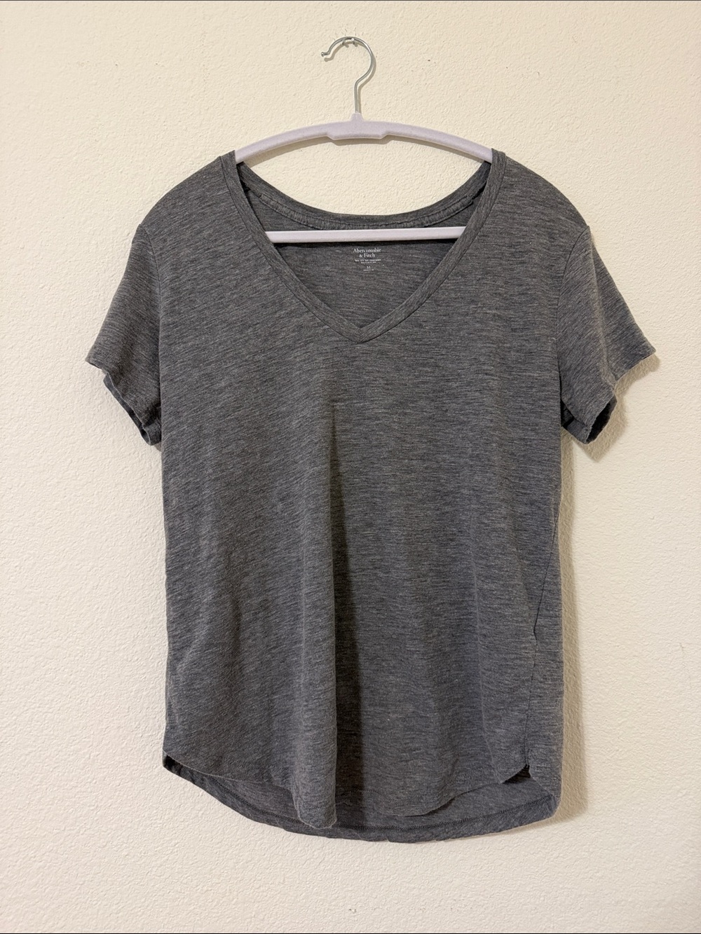 Abercrombie & fitch size medium grey short sleeve v-neck t-shirt